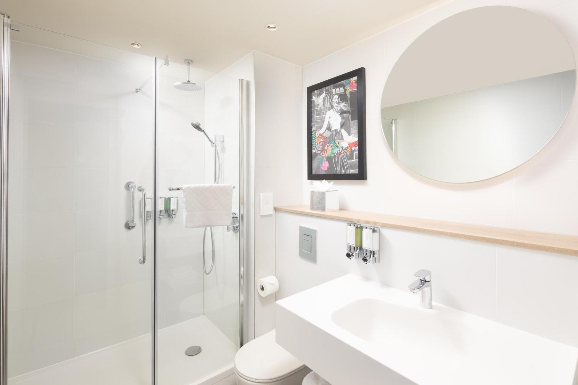 Отель Hampton By Hilton London Old Street Экстерьер фото