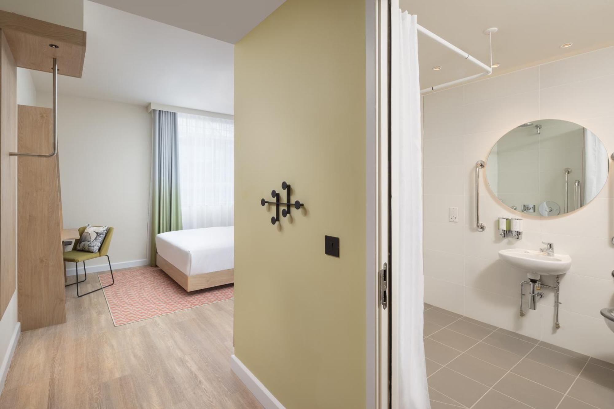 Отель Hampton By Hilton London Old Street Экстерьер фото