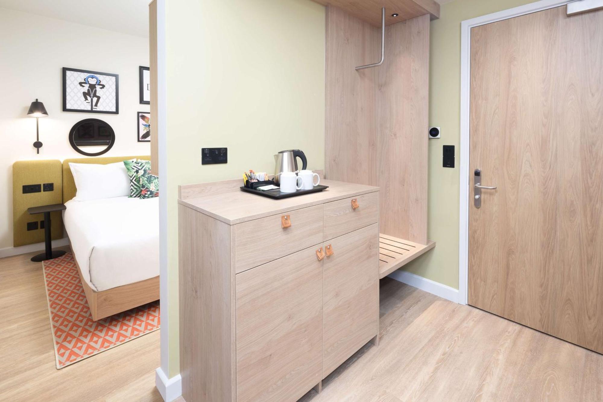 Отель Hampton By Hilton London Old Street Экстерьер фото