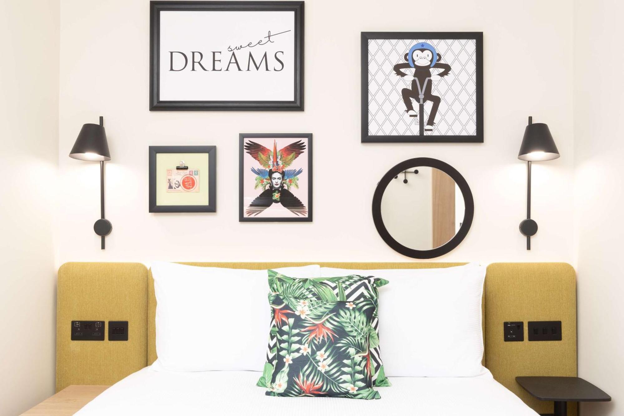Отель Hampton By Hilton London Old Street Экстерьер фото