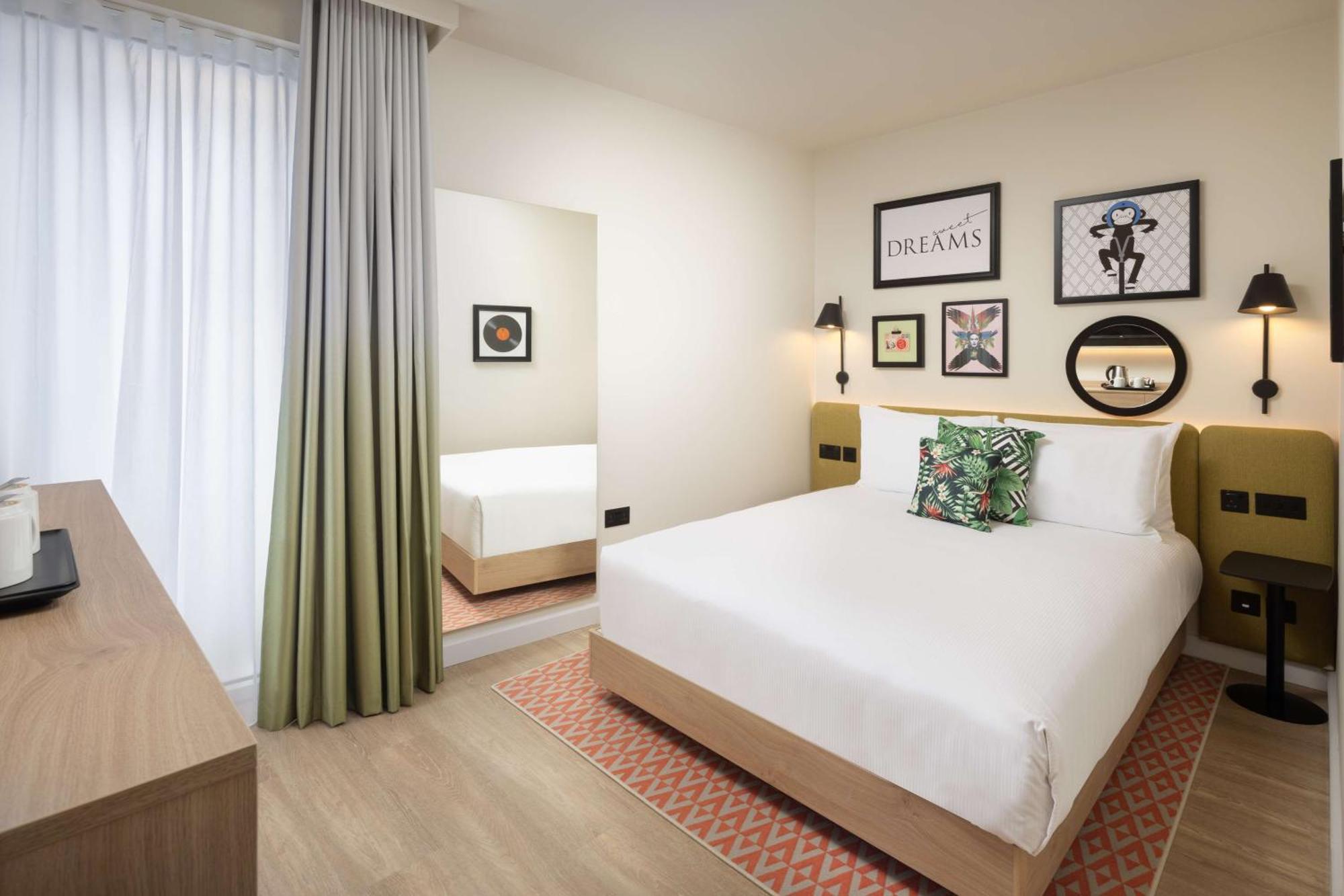 Отель Hampton By Hilton London Old Street Экстерьер фото