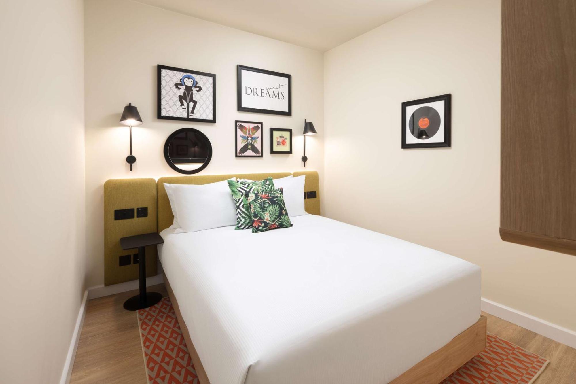 Отель Hampton By Hilton London Old Street Экстерьер фото