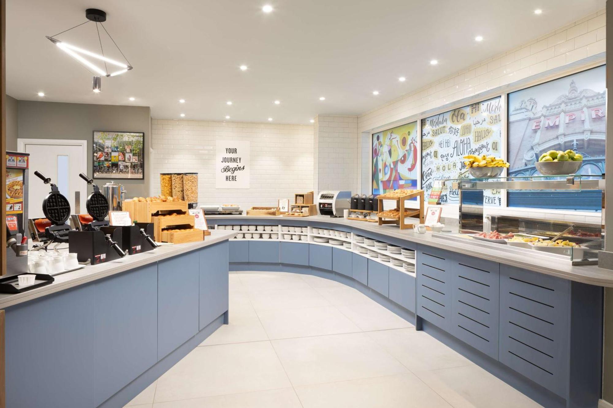 Отель Hampton By Hilton London Old Street Экстерьер фото